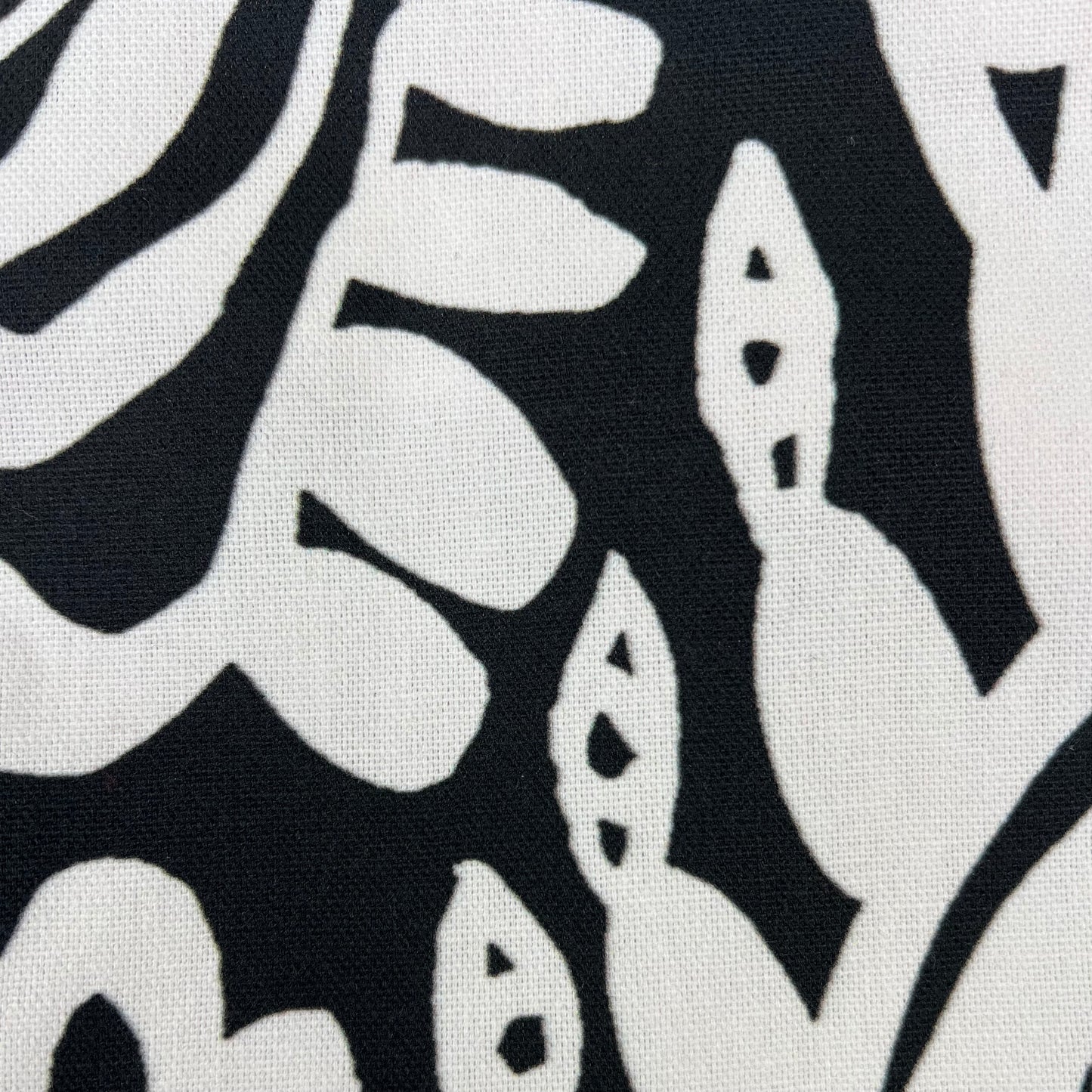 Textile Floral, White/Black